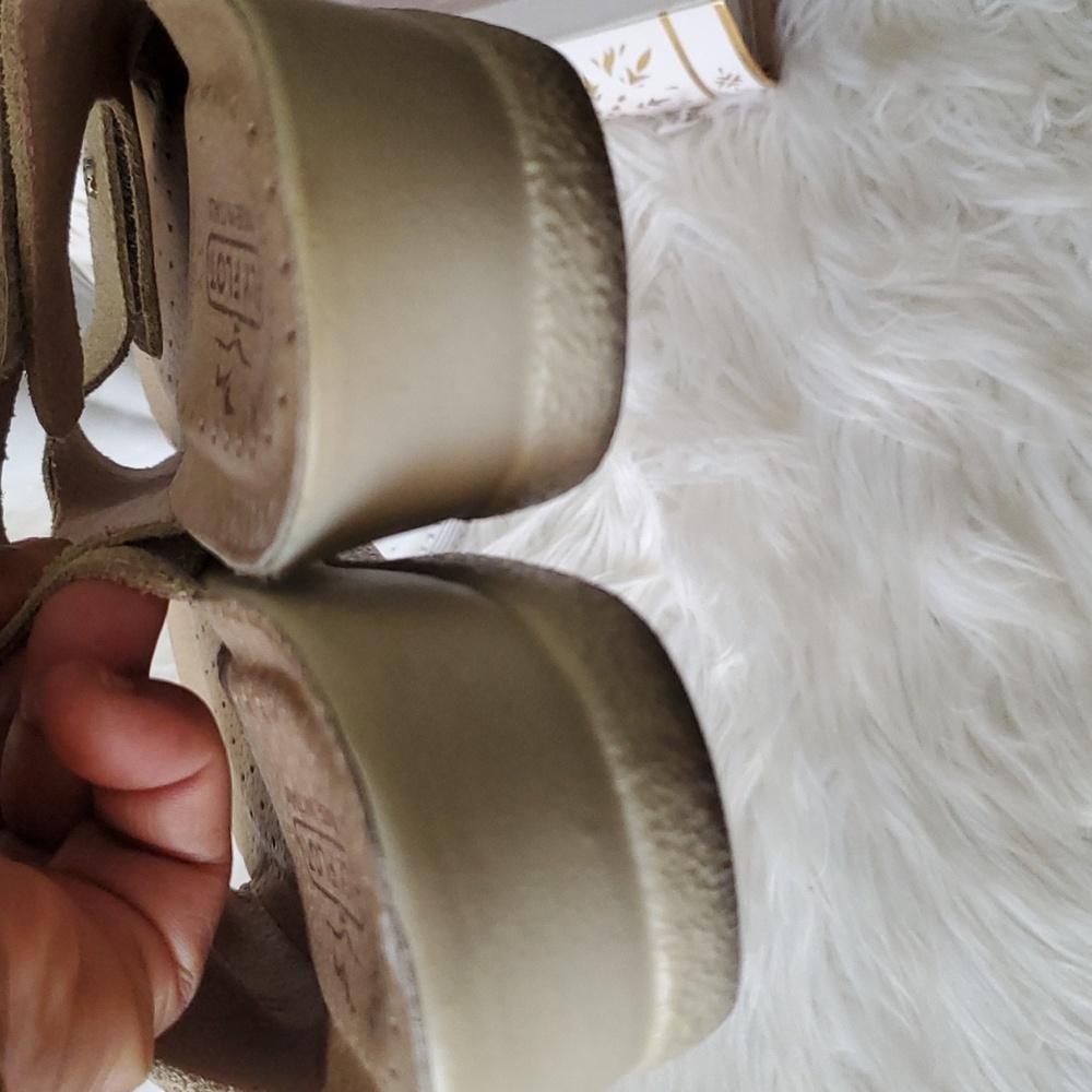 Fly Flot anatomic anti shock comfort mules sandals gold size 8 - Picture 11 of 16